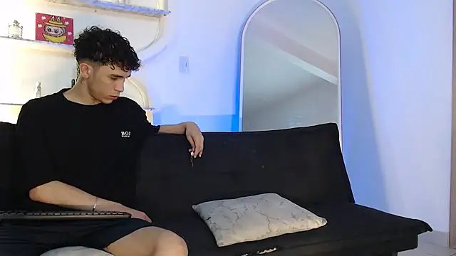 Snapshot of THREE_GUYS_HOT chatting on November 2025 07:27:02 PM THREE GUYS HOT online show from November 2025 07:27:02 PM