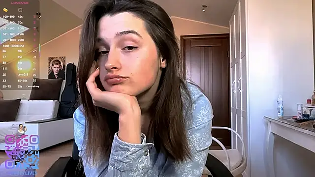 DarlineBrustera online show from April 2026 02:15:01 PM