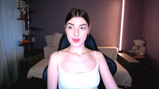 Dianaa Lee0 online show from June 2026 01:13:01 PM