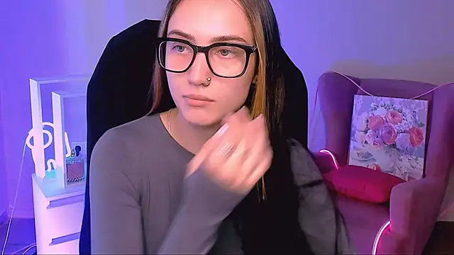 Snapshot of olivianorton chatting on September 2025 09:53:02 AM olivianorton online show from September 2025 09:53:02 AM