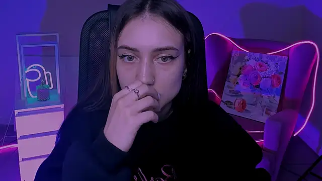 Snapshot of olivianorton chatting on October 2025 12:26:01 PM olivianorton online show from October 2025 12:26:01 PM