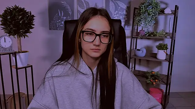 Snapshot of olivianorton chatting on October 2025 03:11:01 PM olivianorton online show from October 2025 03:11:01 PM