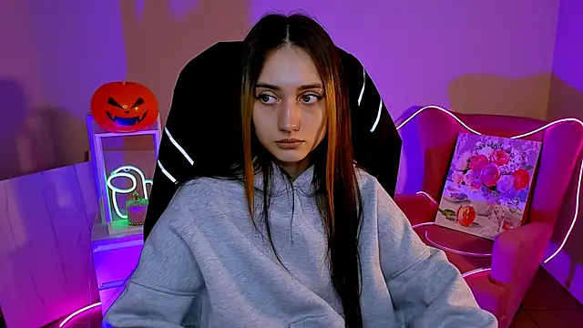 Snapshot of olivianorton chatting on October 2025 03:11:02 PM olivianorton online show from October 2025 03:11:02 PM