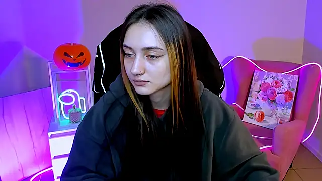 Snapshot of olivianorton chatting on October 2025 01:18:02 PM olivianorton online show from October 2025 01:18:02 PM