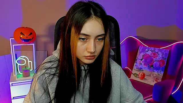 Snapshot of olivianorton chatting on October 2025 03:38:02 PM olivianorton online show from October 2025 03:38:02 PM