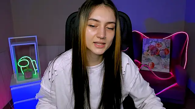 Snapshot of olivianorton chatting on November 2025 02:49:02 PM olivianorton online show from November 2025 02:49:02 PM