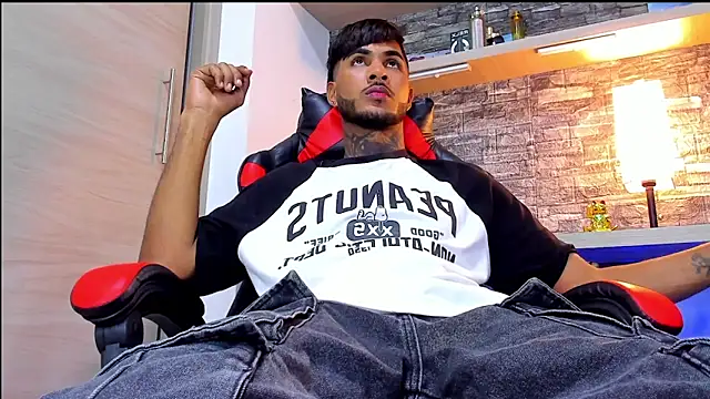 Snapshot of Theimperialboys_ chatting on September 2025 04:38:02 AM Theimperialboys online show from September 2025 04:38:02 AM