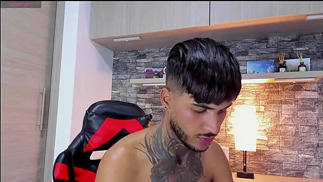 Snapshot of Theimperialboys_ chatting on September 2025 02:06:02 AM Theimperialboys online show from September 2025 02:06:02 AM