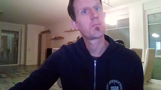 Snapshot of Trockenbau chatting on November 2025 10:39:02 AM Trockenbau online show from November 2025 10:39:02 AM