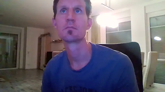 Snapshot of Trockenbau chatting on November 2025 06:21:01 PM Trockenbau online show from November 2025 06:21:01 PM