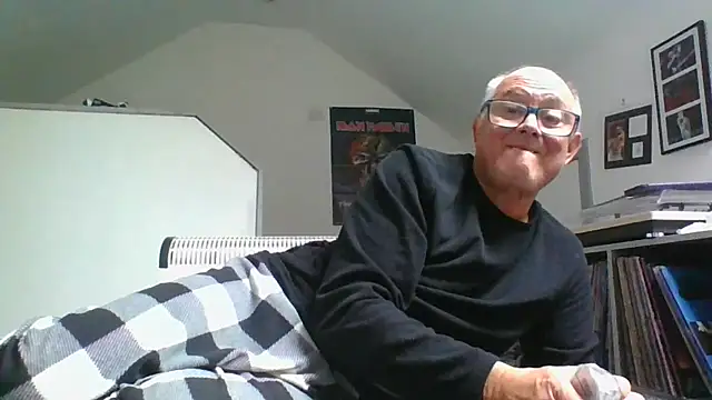 naughtygrandad1 online show from September 2025 10:06:02 AM