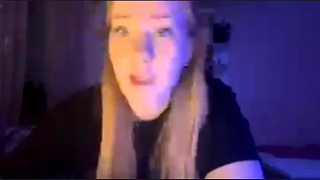 Snapshot of PandaFluff chatting on February 2026 06:57:01 PM PandaFluff online show from February 2026 06:57:01 PM