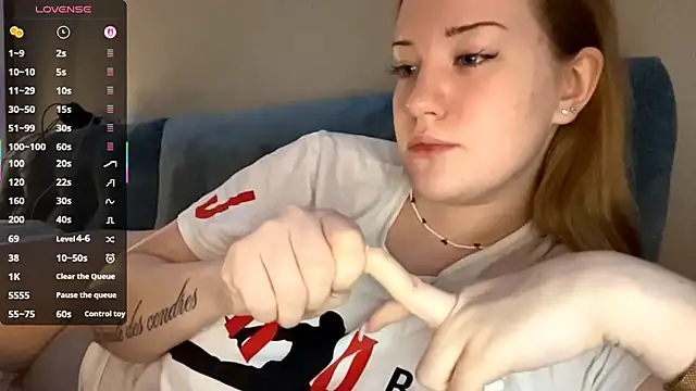 Snapshot of PandaFluff chatting on March 2026 05:49:02 PM PandaFluff online show from March 2026 05:49:02 PM