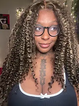 MistiSavannah online show from April 2026 01:45:01 AM