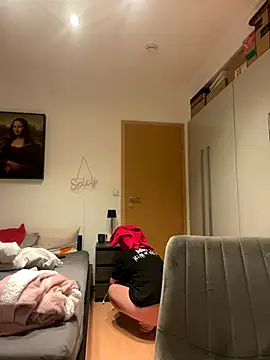 Snapshot of OliviaaFischer chatting on December 2025 08:58:01 PM OliviaaFischer online show from December 2025 08:58:01 PM