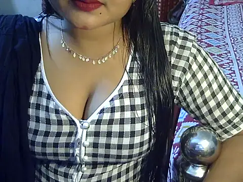 Nusrat Faria07 online show from October 2025 02:17:02 PM