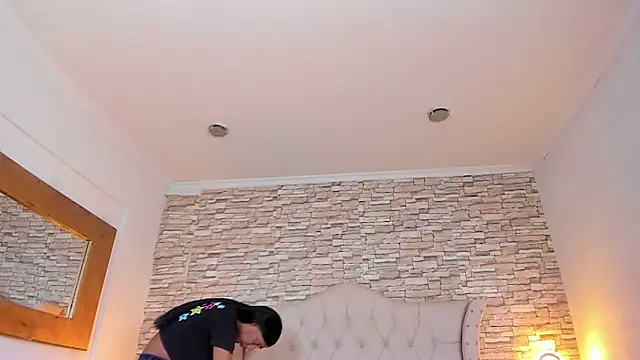 Lucia-Horny24 online show from October 2025 07:27:01 PM