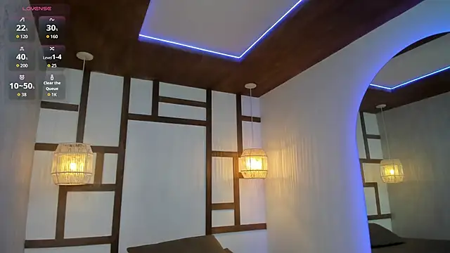 Snapshot of RenataLeclair chatting on November 2025 04:07:01 PM RenataLeclair online show from November 2025 04:07:01 PM