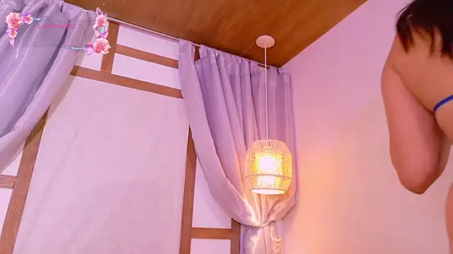 RenataLeclair online show from May 2026 04:33:01 PM