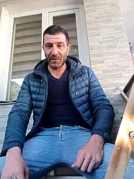 Alexdaniel89 online show from April 2026 03:31:02 PM