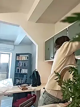 DaisyDea online show from November 2025 10:37:02 AM