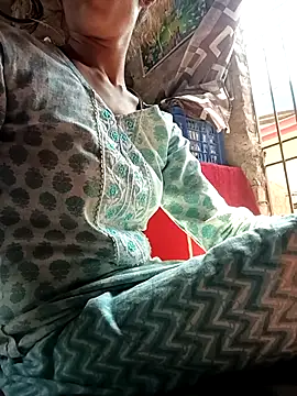 Snapshot of priyastrip314 chatting on February 2026 07:05:01 AM priyastrip314 online show from February 2026 07:05:01 AM