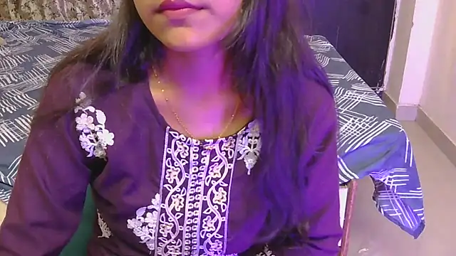 hoty-priya online show from June 2026 05:23:02 AM