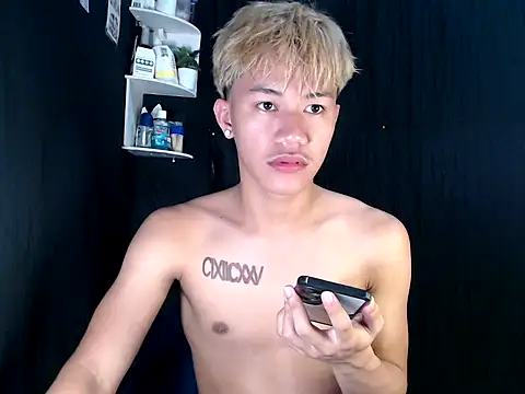 naughtyboyloy 0 online show from December 2025 02:38:01 AM