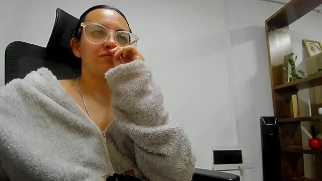 Snapshot of dalila_macherano1 chatting on October 2025 07:53:02 AM dalila macherano1 online show from October 2025 07:53:02 AM