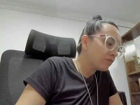 Snapshot of dalila_macherano1 chatting on October 2025 07:32:01 PM dalila macherano1 online show from October 2025 07:32:01 PM