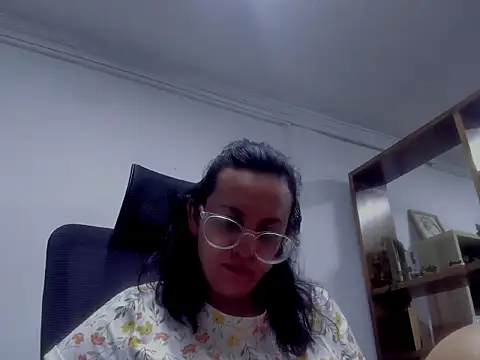 Snapshot of dalila_macherano1 chatting on October 2025 10:44:02 PM dalila macherano1 online show from October 2025 10:44:02 PM