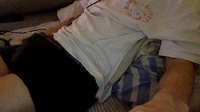 Breezydicksn online show from November 2025 07:45:02 PM