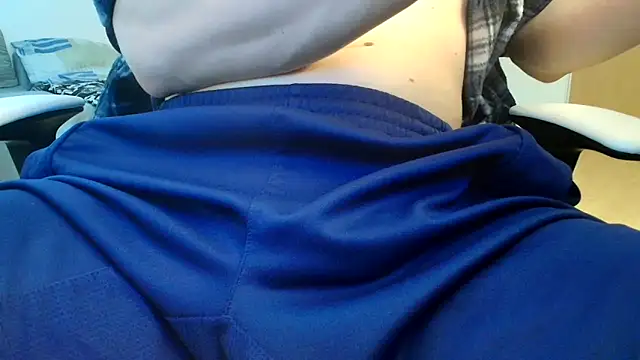 Snapshot of Breezydicksn chatting on March 2026 08:15:01 PM Breezydicksn online show from March 2026 08:15:01 PM