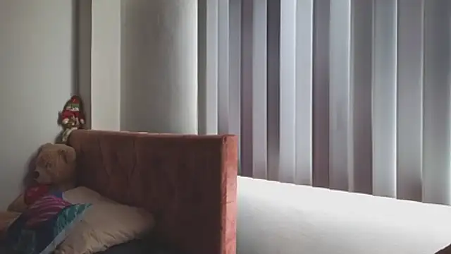 Snapshot of Crystal_Star_ chatting on November 2025 03:23:02 PM Crystal Star online show from November 2025 03:23:02 PM