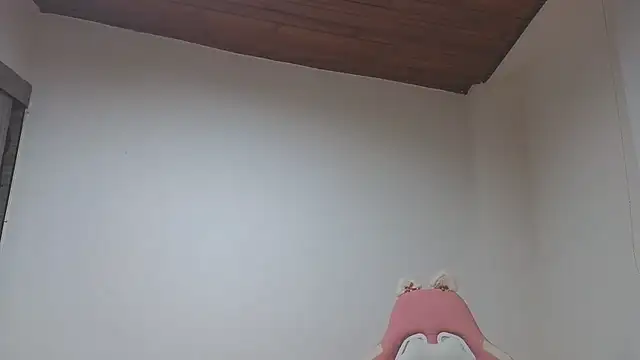 Snapshot of Crystal_Star_ chatting on December 2025 10:00:02 AM Crystal Star online show from December 2025 10:00:02 AM