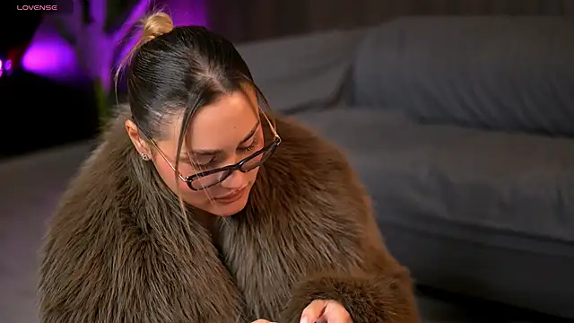 KayaAzur online show from October 2025 04:46:01 AM