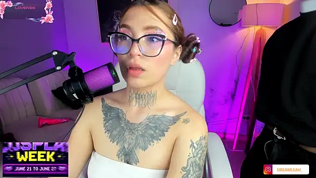 dreamleah  online show from June 2026 09:46:01 PM