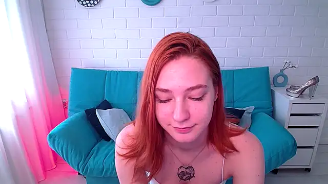 Snapshot of TinaCruyze chatting on September 2025 11:10:01 AM TinaCruyze online show from September 2025 11:10:01 AM