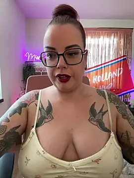 Miss Lucifer6 online show from June 2026 01:17:02 PM
