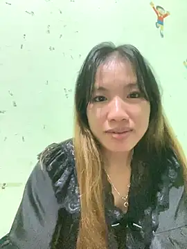 QueenLink online show from October 2025 04:48:01 PM