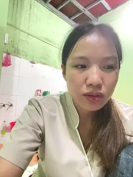 QueenLink online show from October 2025 04:28:01 PM