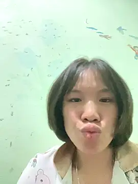 QueenLink online show from November 2025 05:46:02 PM