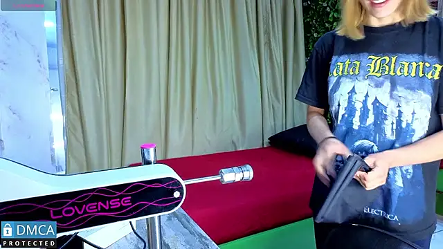 nena cupcake  online show from February 2026 10:58:02 AM