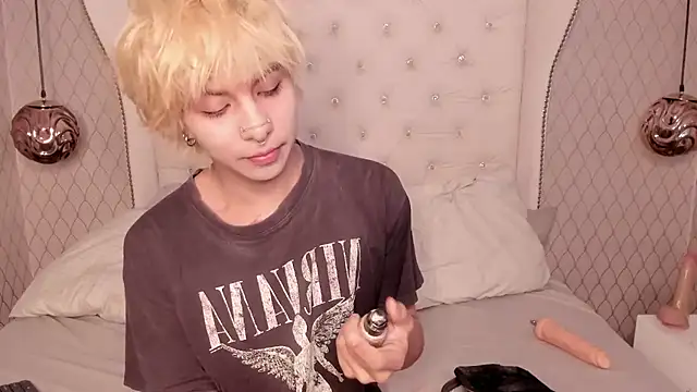 OliIverr22 online show from October 2025 12:17:01 PM