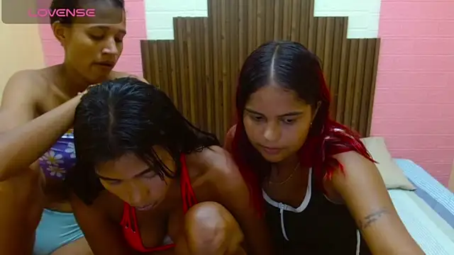 Lulu James online show from October 2025 05:44:02 PM