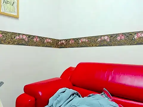 Lulu James online show from March 2026 04:37:01 PM