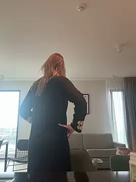 Chloemillerrxx online show from December 2025 02:23:01 PM