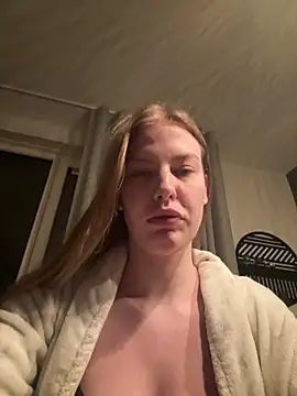 Chloemillerrxx online show from February 2026 11:42:02 PM