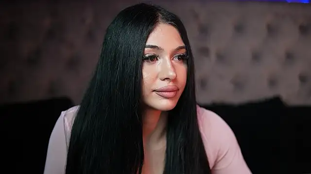 Snapshot of GiuliaSya chatting on September 2025 08:56:02 PM GiuliaSya online show from September 2025 08:56:02 PM