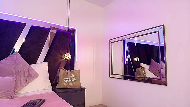 alehia cute online show from March 2026 10:27:02 PM